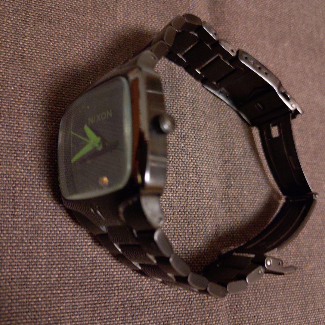 ア29/NIXONブラッククォーツ腕時計ムラサキスポーツ100店舗記念限定モデル