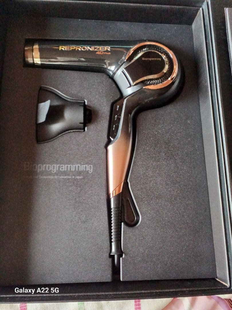 REPRONIZER 4D Plus ヘアドライヤー【未使用に近い】