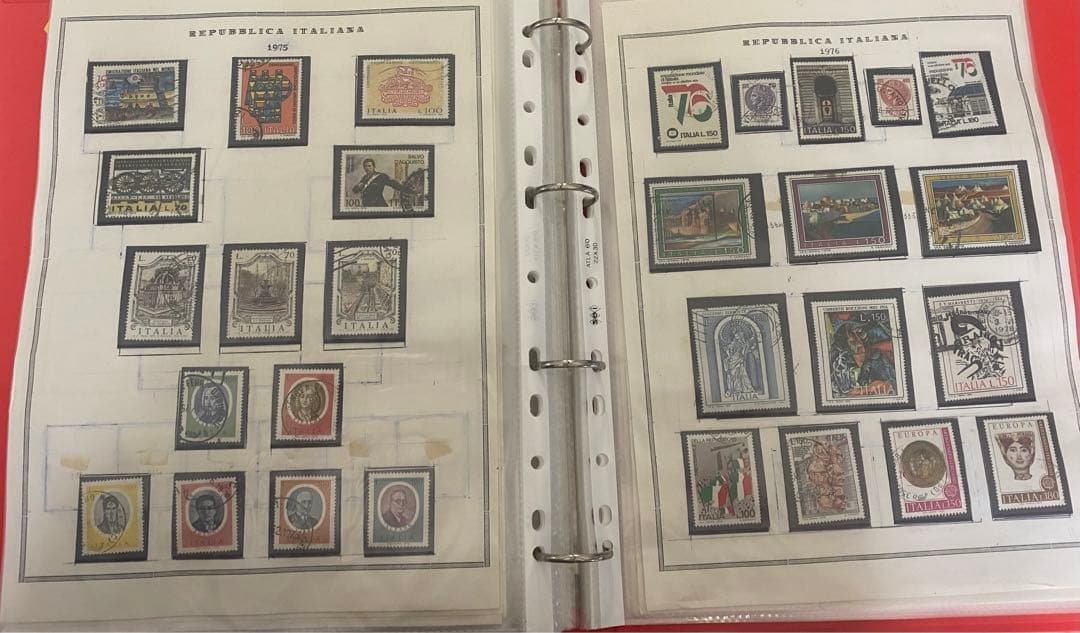(N38) 切手コレクション イタリアの238切手
