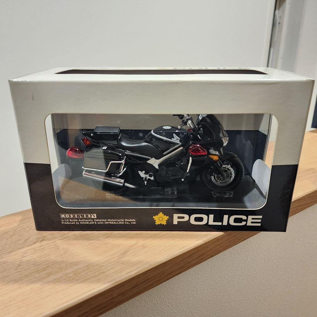 黒バイHonda VFR800P 黒豹ペイントガン車