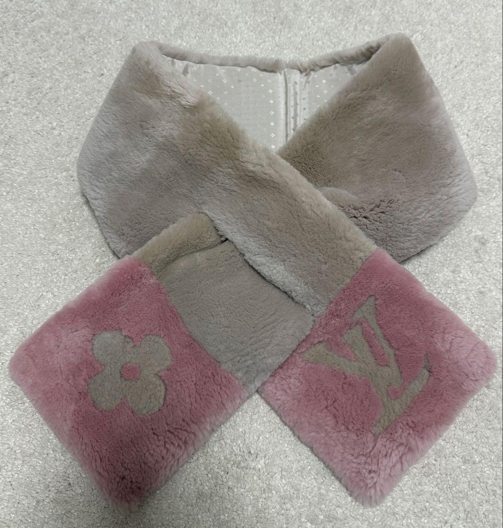 ル*フ様 ヴィトン ファーマフラー　エシャルプ　LV インザシティ　マフラー